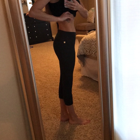 Fabletics crop leggings - Picture 4 of 4
